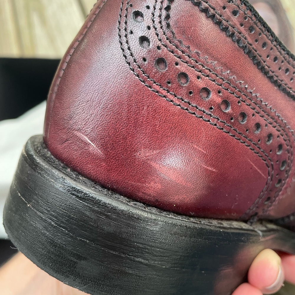 Allen Edmonds Men's Burgundy Wingtip Oxfords - Picture 7 of 16
